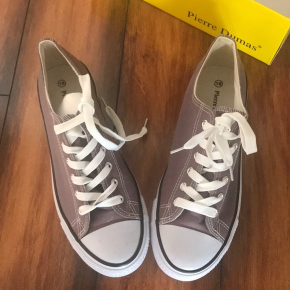 Grey converse - Picture 1 of 2